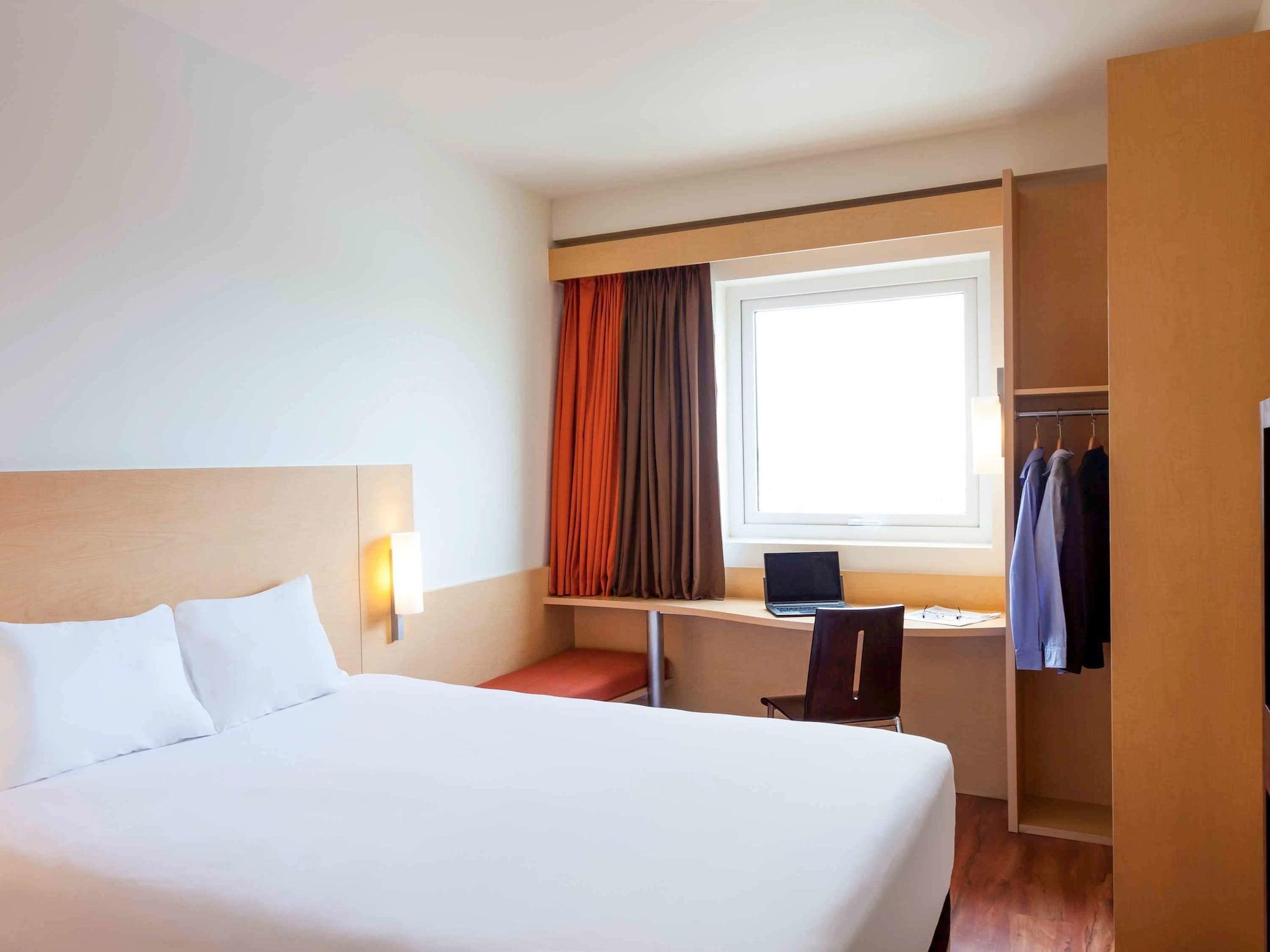 Ibis Hermosillo Luaran gambar