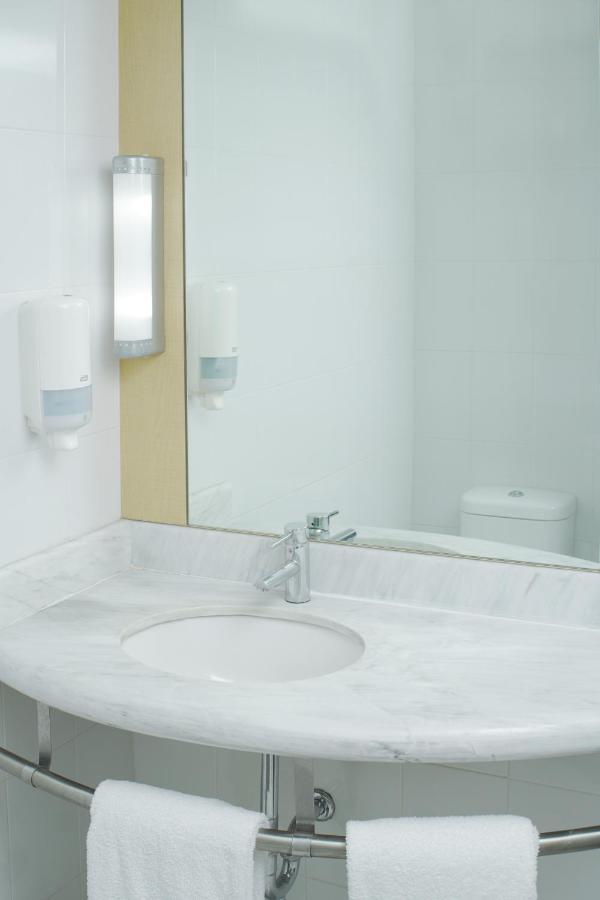 Ibis Hermosillo Luaran gambar