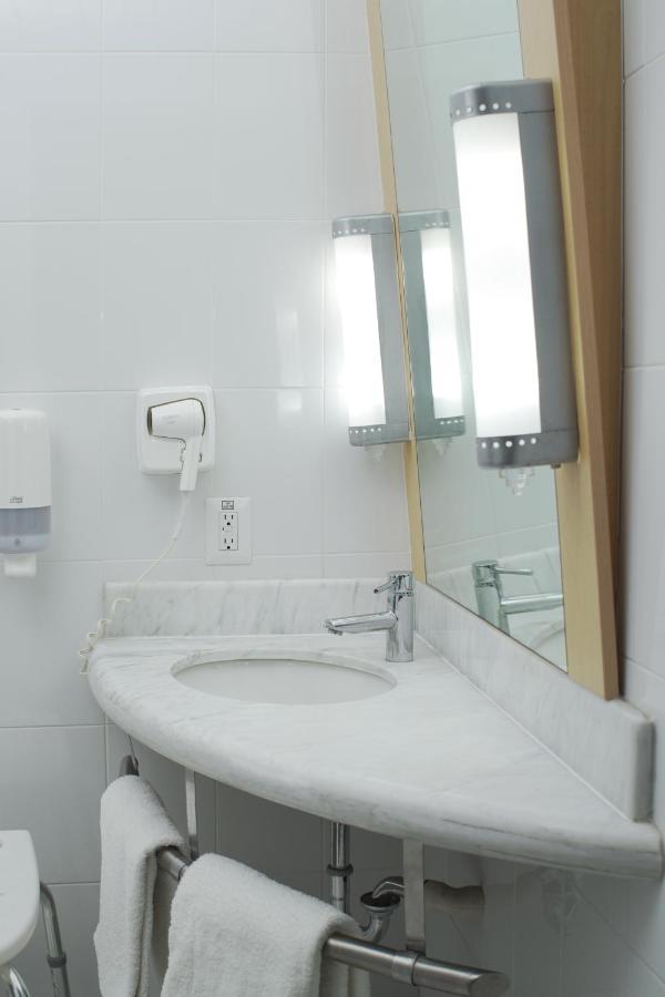 Ibis Hermosillo Luaran gambar