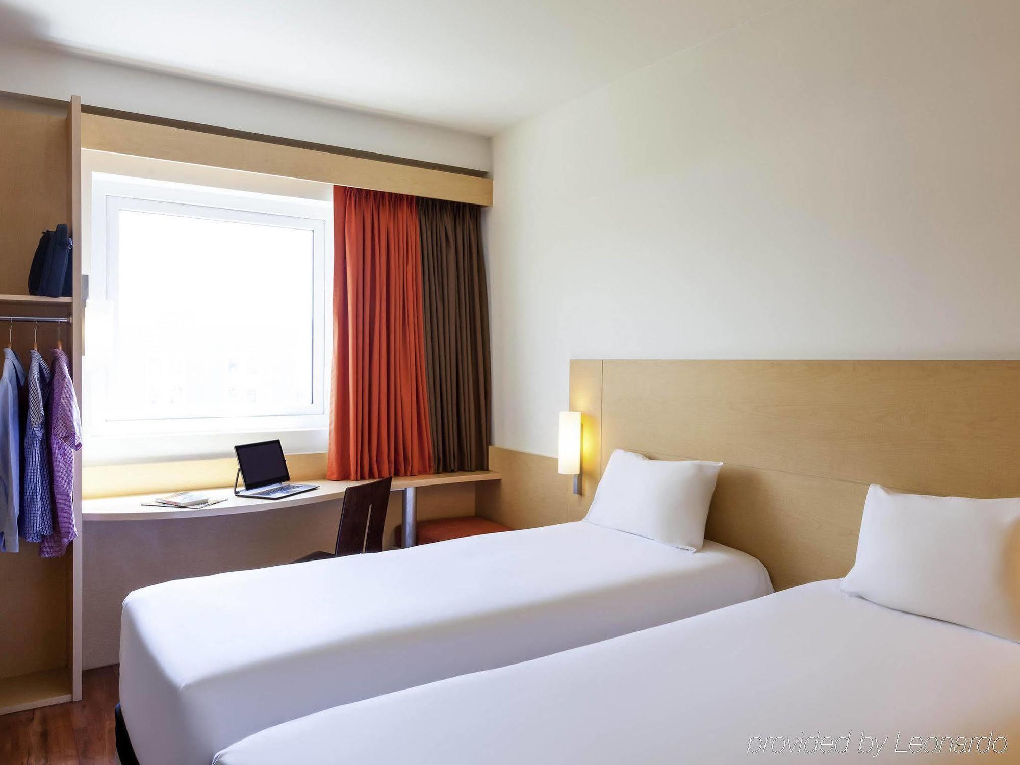 Ibis Hermosillo Luaran gambar