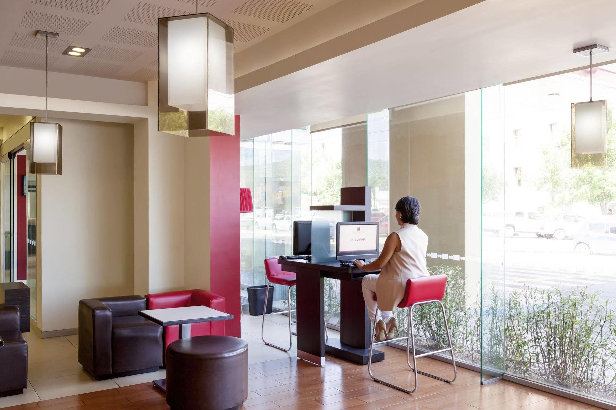 Ibis Hermosillo Luaran gambar