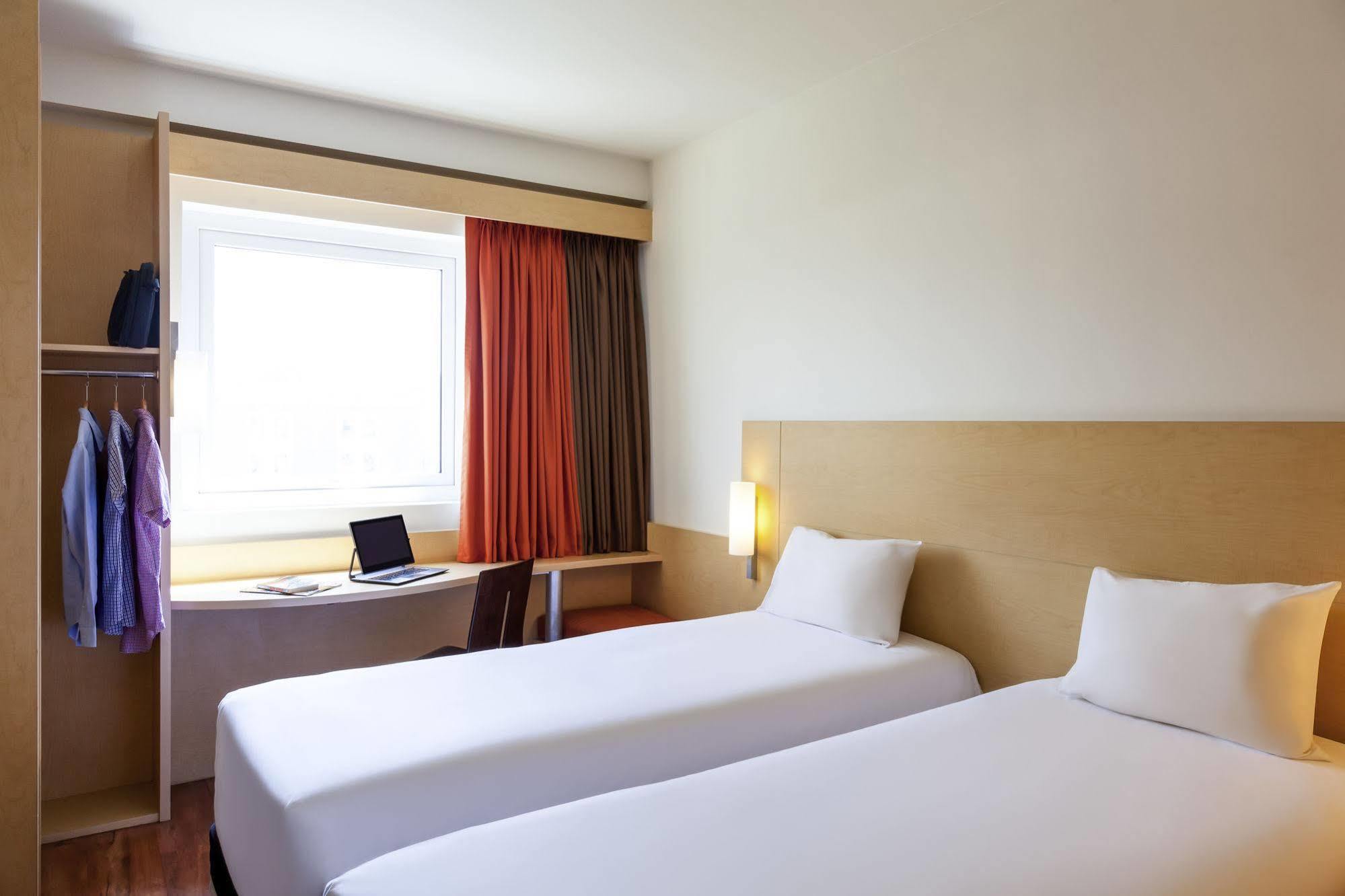 Ibis Hermosillo Luaran gambar