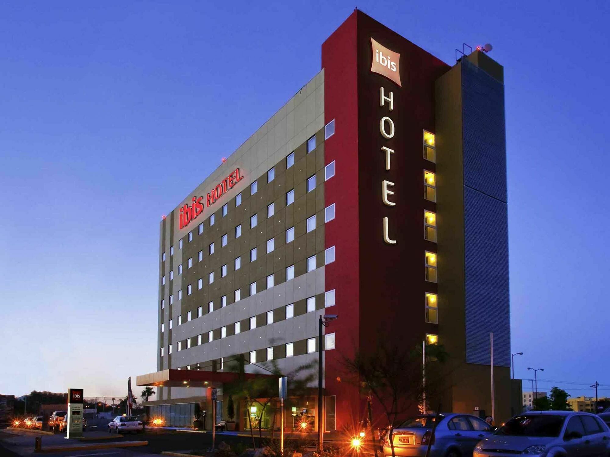Ibis Hermosillo Luaran gambar